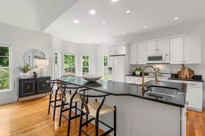39 Village Cir #39, Milford, MA 01757 - Photo 9