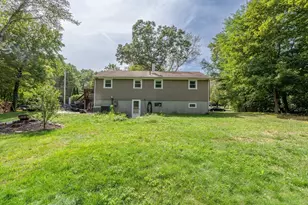 8 Governor Fuller Rd, Billerica, MA 01821 - Photo 7