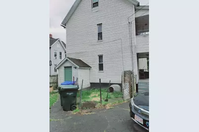 32-34 Montmorenci St, Springfield, MA 01107 - Photo 5
