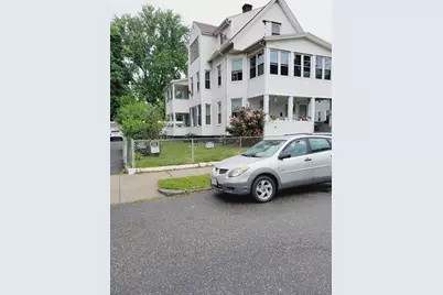 32-34 Montmorenci St, Springfield, MA 01107 - Photo 3