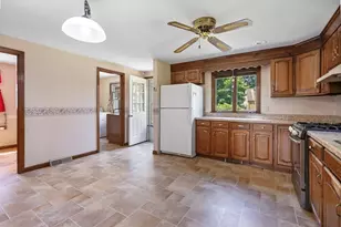 25 Prince Ave, West Springfield, MA 01089 - Photo 5