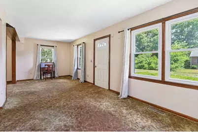 25 Prince Avenue, West Springfield, MA 01089 - Photo 9