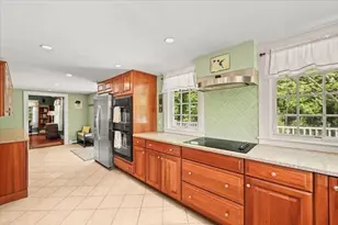 75 Center St, Pembroke, MA 02359 - Photo 5