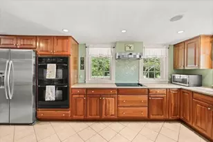 75 Center St, Pembroke, MA 02359 - Photo 3