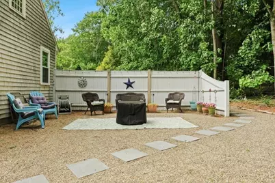 75 Center St, Pembroke, MA 02359 - Photo 35