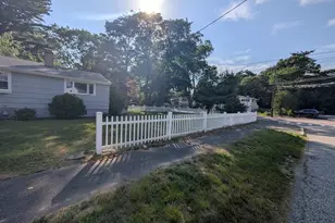 5 Greenleaf Cir, Framingham, MA 01701 - Photo 3