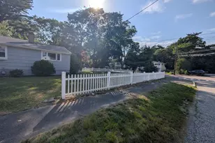 5 Greenleaf Cir, Framingham, MA 01701 - Photo 3