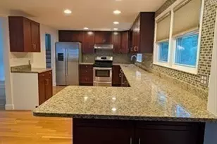 5 Greenleaf Cir, Framingham, MA 01701 - Photo 5
