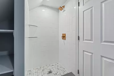 8 Hammatt St, Ipswich, MA 01938 - Photo 19