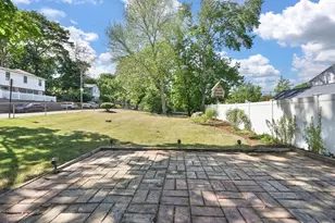 73 Sweetwater St, Saugus, MA 01906 - Photo 17