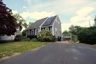 7 Holly St, Halifax, MA 02338 - Photo 1