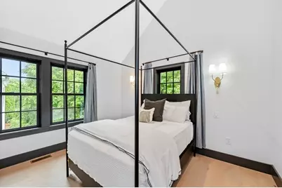 208 Windsor St, Cambridge, MA 02139 - Photo 9