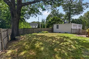20 Hill Top Rd, Wellesley, MA 02482 - Photo 19