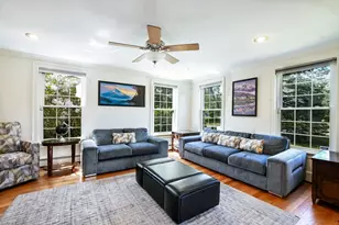 18 Stratford Dr, Dartmouth, MA 02747 - Photo 5