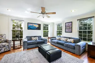 18 Stratford Dr, Dartmouth, MA 02747 - Photo 5