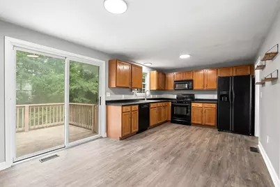 1020 Somerset Avenue #15, Dighton, MA 02764 - Photo 9