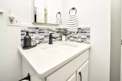 80 Linden St #B, Everett, MA 02149 - Photo 19