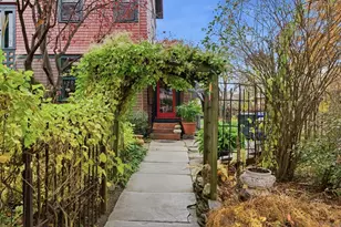 1176 Worthington St, Springfield, MA 01109 - Photo 39