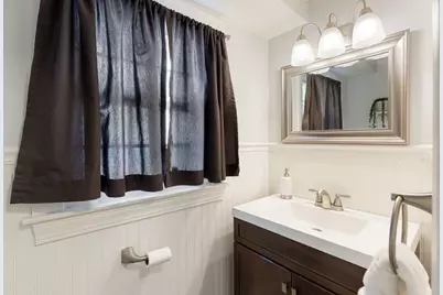 43 Trenton St, Melrose, MA 02176 - Photo 29