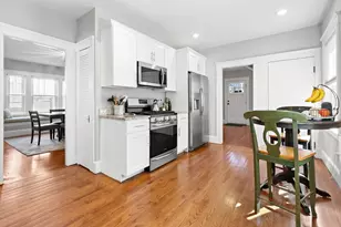 9 Phelps St, Salem, MA 01970 - Photo 11