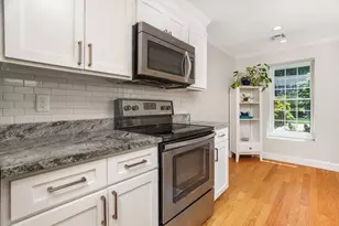 502 Ridgefield Cir, Clinton, MA 01510 - Photo 5