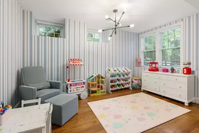 23 Summit Ave #23, Brookline, MA 02446 - Photo 17