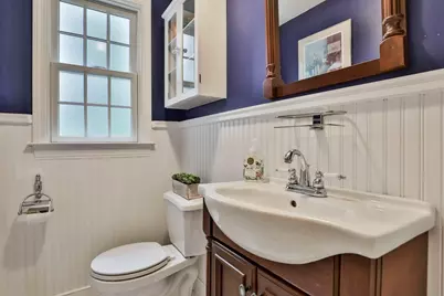 33 Reynolds Rd, Wakefield, MA 01880 - Photo 7
