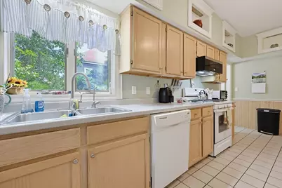 80 Pearl St, Middleborough, MA 02346 - Photo 9