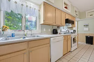 80 Pearl St, Middleborough, MA 02346 - Photo 9
