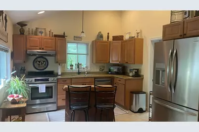 171 Mill St, Raynham, MA 02767 - Photo 9