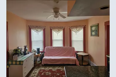 114 Wallace #114, Malden, MA 02148 - Photo 3