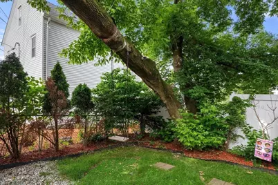 8 Pulaski St, Peabody, MA 01960 - Photo 25