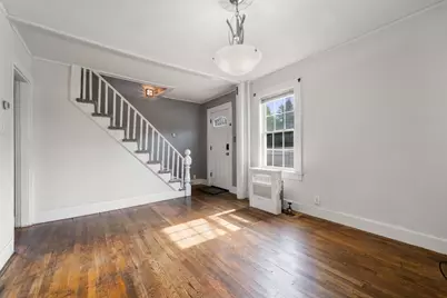 8 Pulaski St, Peabody, MA 01960 - Photo 3