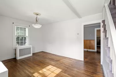 8 Pulaski St, Peabody, MA 01960 - Photo 5