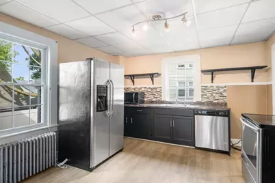 8 Pulaski St, Peabody, MA 01960 - Photo 9