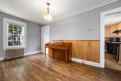 8 Pulaski St, Peabody, MA 01960 - Photo 7