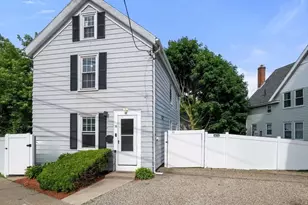 8 Pulaski St, Peabody, MA 01960 - Photo 1