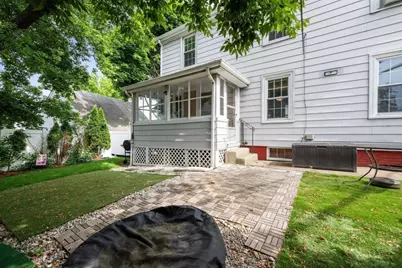 8 Pulaski St, Peabody, MA 01960 - Photo 19