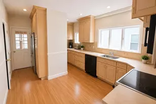9 Bradford Ave, Medford, MA 02155 - Photo 7