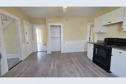 6 Warden St, Worcester, MA 01604 - Photo 15