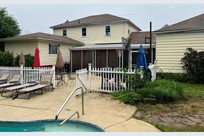 36 Duxbury St, Providence, RI 02909 - Photo 3