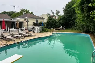 36 Duxbury St, Providence, RI 02909 - Photo 5