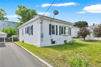 60 Forest St, Chicopee, MA 01013 - Photo 5