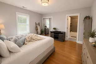33 Middle St, Newton, MA 02458 - Photo 5