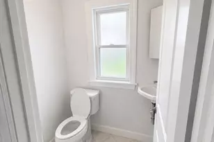 33 Middle St, Newton, MA 02458 - Photo 9