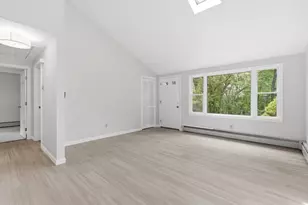 17 Cochrane St, Methuen, MA 01844 - Photo 5