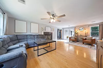 35 Braeburn Ct, Falmouth, MA 02536 - Photo 11