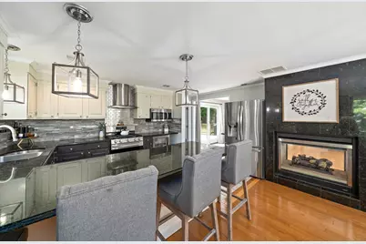 35 Braeburn Ct, Falmouth, MA 02536 - Photo 9
