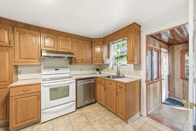 17 Echo St, Melrose, MA 02176 - Photo 7