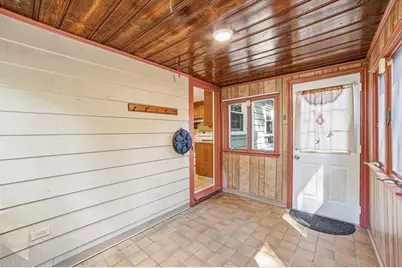 17 Echo St, Melrose, MA 02176 - Photo 9